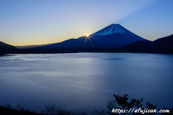 初日の出の富士山