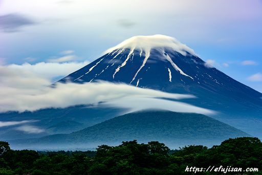 夏富士｜富士山にビーナスベルトが降りてくる様子