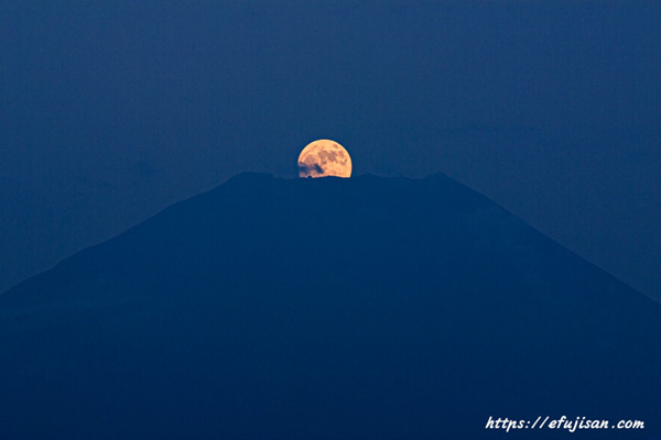 夏のパール富士