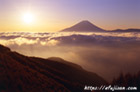山梨県池の茶屋林道で見た雲海と富士山とご来光