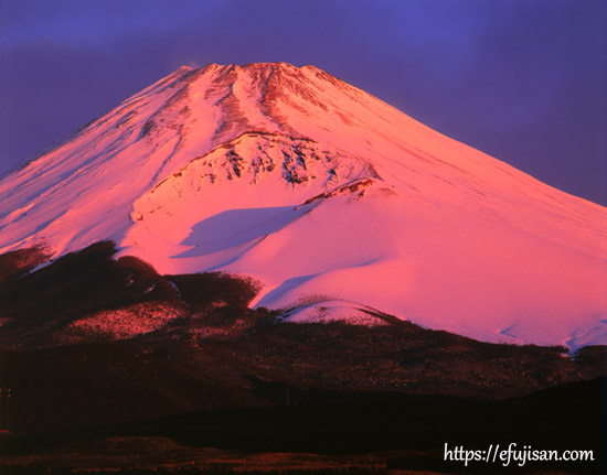 静岡県裾野市で撮影した紅富士