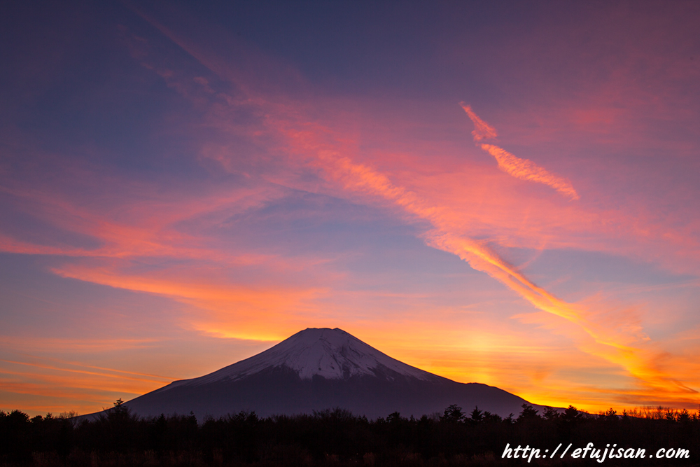 インスタ映えの富士山／朝焼け１