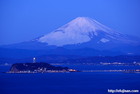 江ノ島と富士山（神奈川県披露山公園）