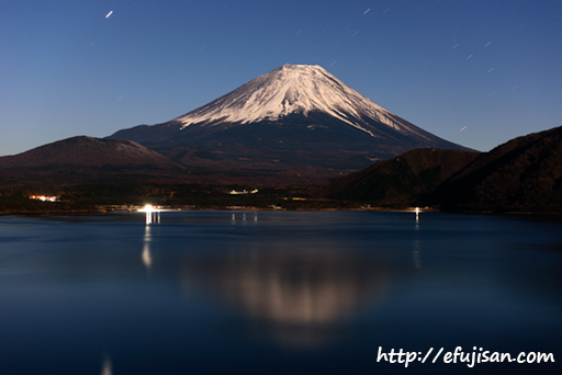 逆さ富士映る｜富士山