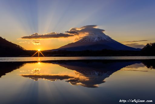 ご来光と富士山 日の出 精進湖 富士彩景