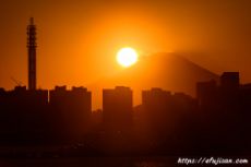 ダイヤモンド富士｜横浜で見た夕日と富士山